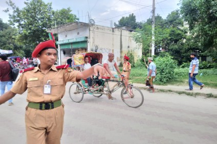 MISC এর শিক্ষার্থীরা ট্রাফিকের দায়িত্ব পালন